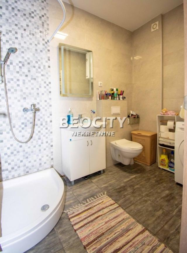 Zemun, Gornji grad, Pregrevica, 2. 5, 65m2, 168880EUR Top lokacija 