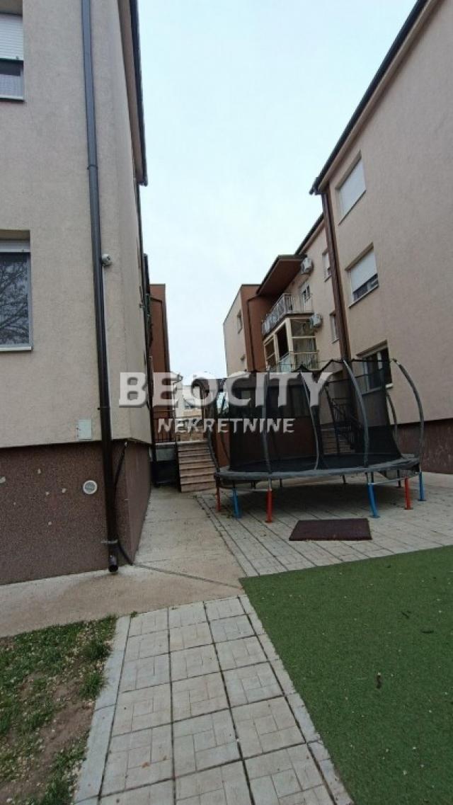 Zemun, Gornji grad, Pregrevica, 2. 5, 65m2, 168880EUR Top lokacija 