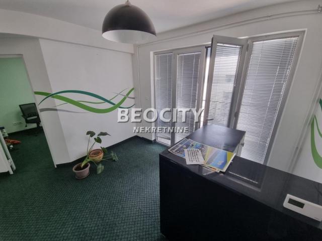 Čačak, Konjevići, Bulevar oslobodioca Čačka, 5. 0, 398m2, 2400EUR