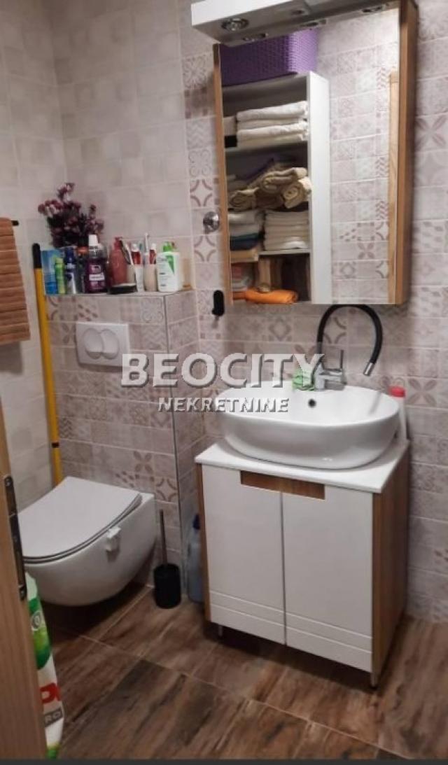 Voždovac, Banjica, Bulevar oslobođenja, 2. 0, 56m2, 155000EUR