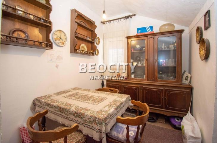 Rakovica, Petlovo brdo, Omladinsko šetalište, 4. 0, 91m2, 120000EUR