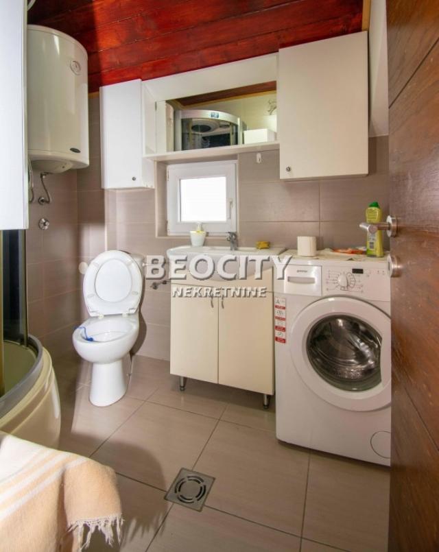 Zemun, Zemun Bačka, Backa , 18. 0, 600m2, 5000EUR