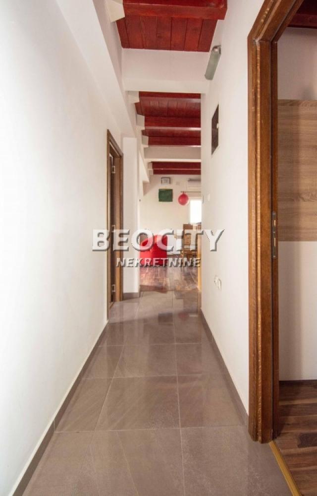 Zemun, Zemun Bačka, Backa , 18. 0, 600m2, 5000EUR