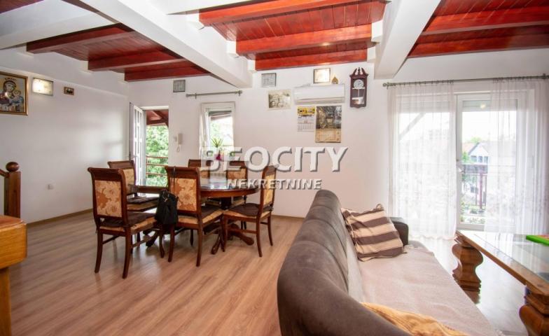 Zemun, Zemun Bačka, Backa , 18. 0, 600m2, 5000EUR