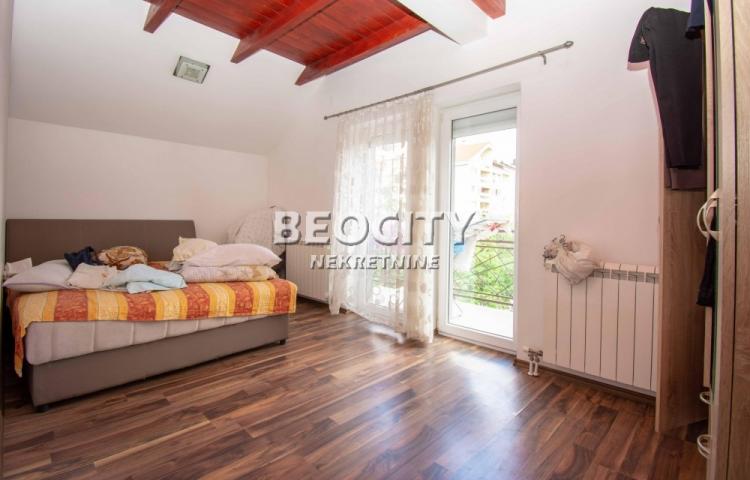 Zemun, Zemun Bačka, Backa , 18. 0, 600m2, 5000EUR