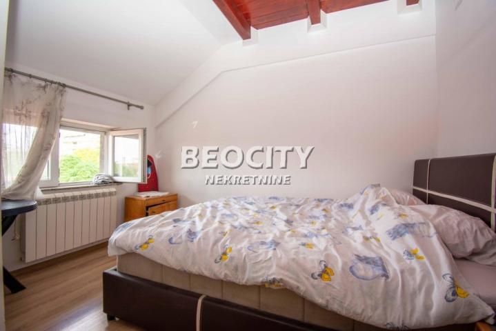 Zemun, Zemun Bačka, Backa , 18. 0, 600m2, 5000EUR