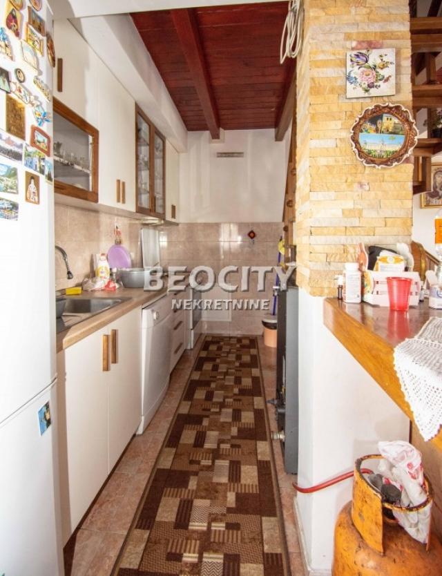 Zemun, Zemun Bačka, Backa , 18. 0, 600m2, 5000EUR