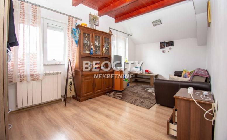 Zemun, Zemun Bačka, Backa , 18. 0, 600m2, 5000EUR