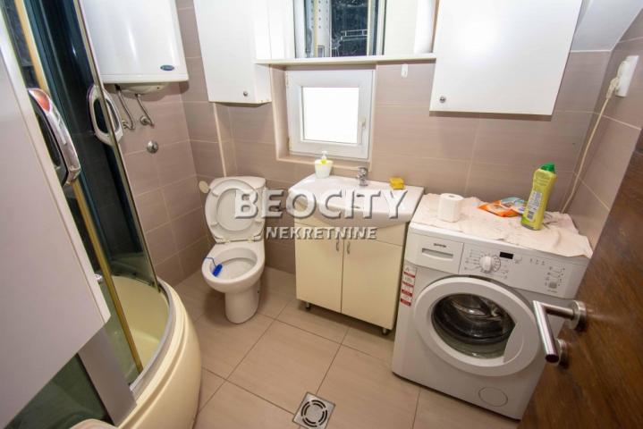 Zemun, Zemun Bačka, Backa , 18. 0, 600m2, 5000EUR