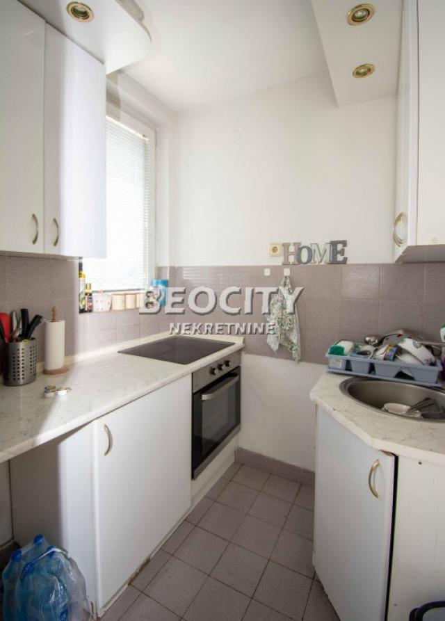 Voždovac, Braće Jerković, Radovana Simića Cige, 3. 0, 75m2, 110000EUR