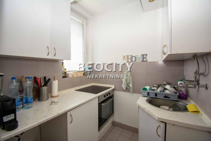 Voždovac, Braće Jerković, Radovana Simića Cige, 3. 0, 75m2, 110000EUR