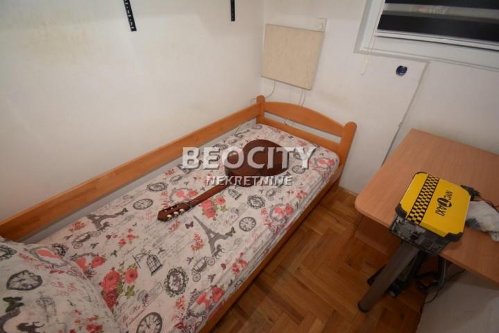 Čukarica, Bele vode, Leposave Vujošević, 3. 0, 80m2, 98000EUR