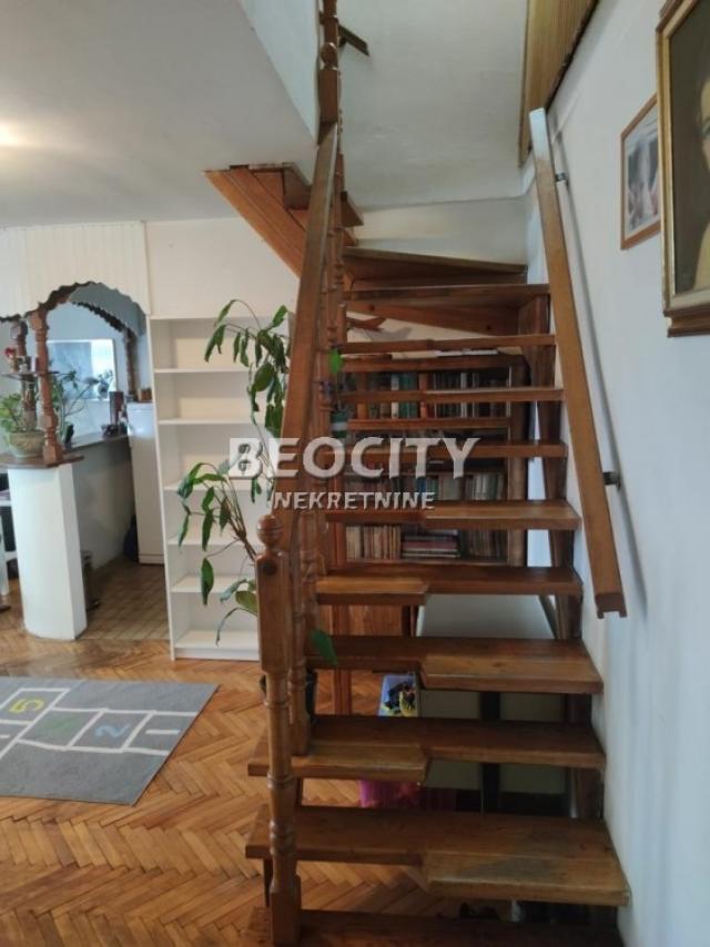 Voždovac, Medaković 3, Borivoja Stevanovića, 3. 0, 104m2, 140400EUR