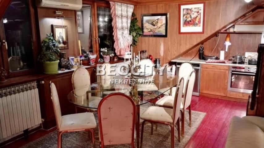 Zemun, Centar, Glavna, 4. 5, 143m2, 270000EUR