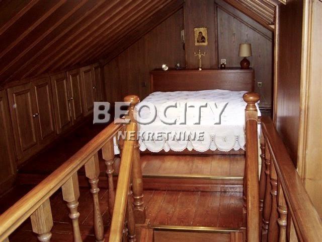 Zemun, Centar, Glavna, 4. 5, 143m2, 270000EUR