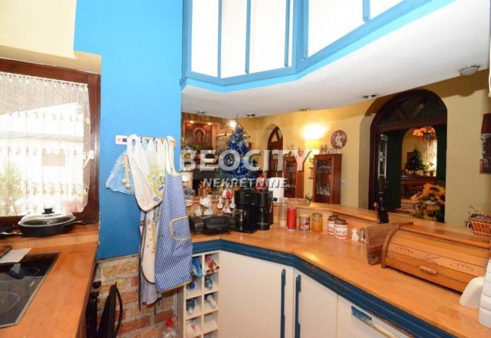 Zemun, Gornji grad, Bosanska, 5. 0, 280m2, 599000EUR