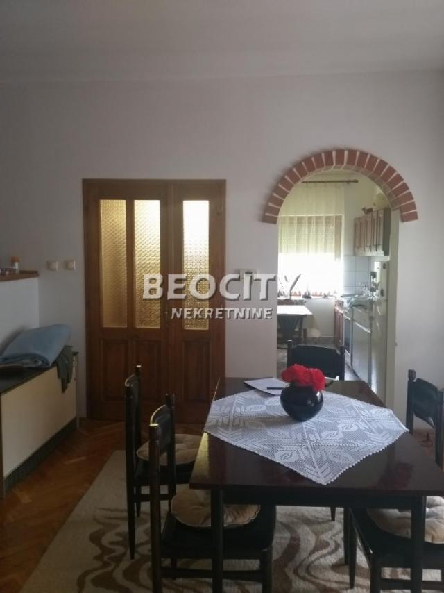 Novi Sad, Petrovaradin, Dinka Šimunovića, 5. 0, 295m2, 220000EUR