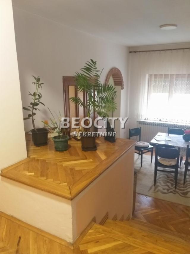 Novi Sad, Petrovaradin, Dinka Šimunovića, 5. 0, 295m2, 220000EUR