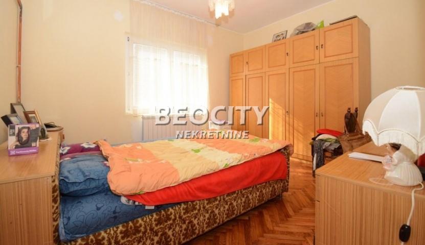 Zemun, Batajnica, DVE KUĆE Branislava Barišića Doktora, 12. 0, 540m2, 550000EUR DVE KUĆE