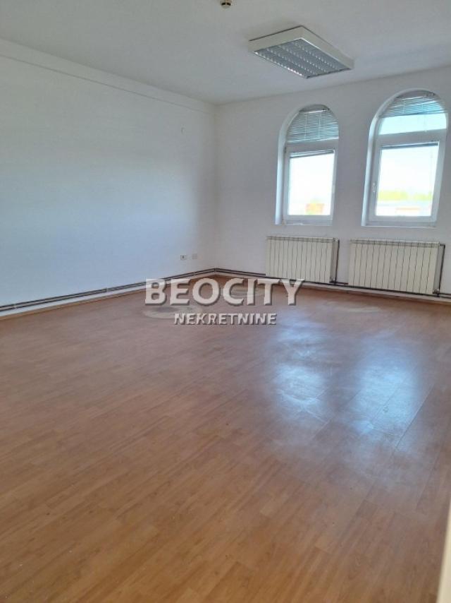 Zemun, Zemun polje, Autoput za Novi Sad, 6. 0, 150m2, 1500EUR