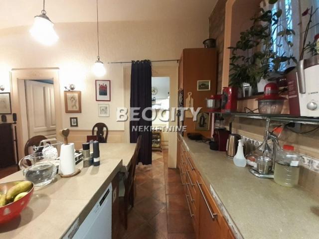 Voždovac, Medaković 3, , 5. 0, 340m2, 340000EUR