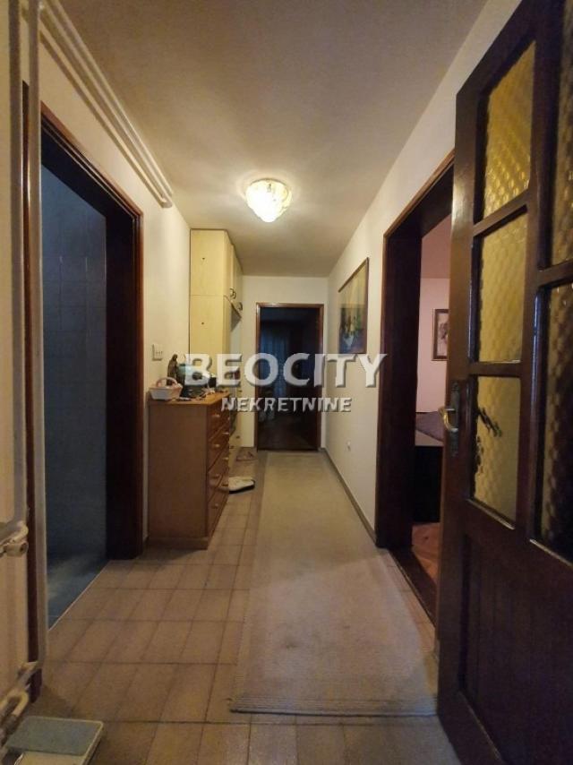 Grocka, Kaluđerica, Kopaonička, 5. 0, 250m2, 275000EUR