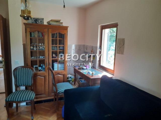 Grocka, Leštane, Kružni put, 9. 0, 300m2, 120000EUR