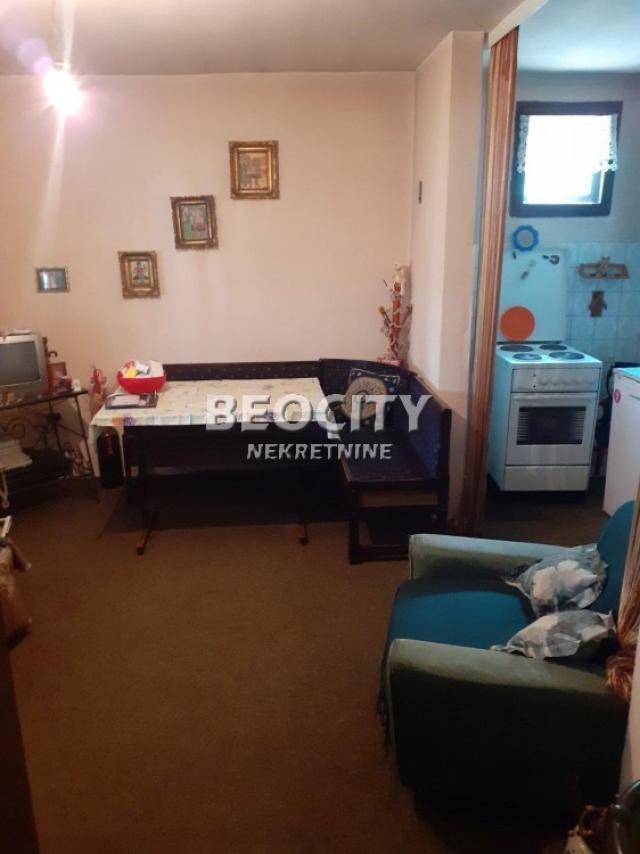 Grocka, Leštane, Kružni put, 6. 0, 130m2, 100000EUR