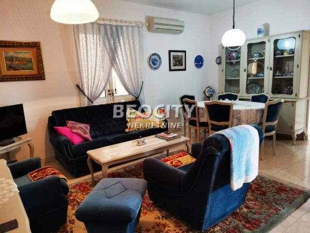 Petrovac, Centar, Stupovi, 6. 0, 181m2, 450000EUR