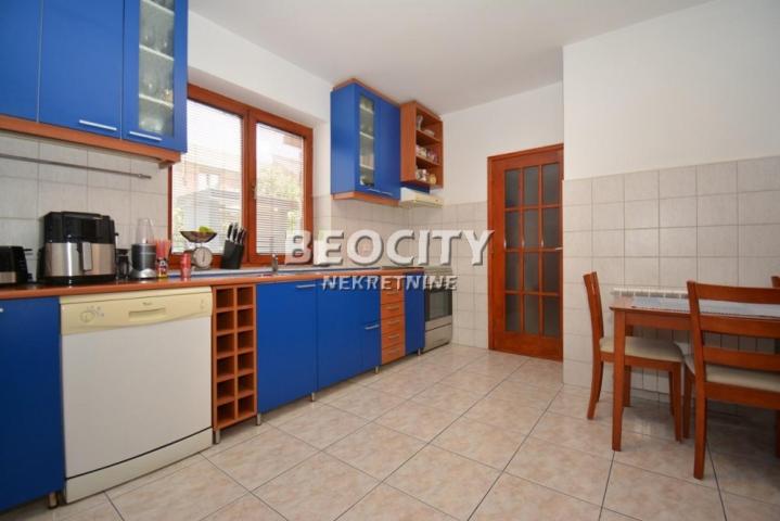 Zemun, Batajnica, Despota Ivaniša, 5. 0, 270m2, 355000EUR