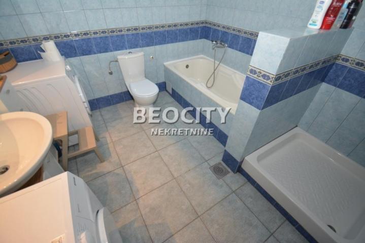 Zemun, Batajnica, Despota Ivaniša, 5. 0, 270m2, 355000EUR