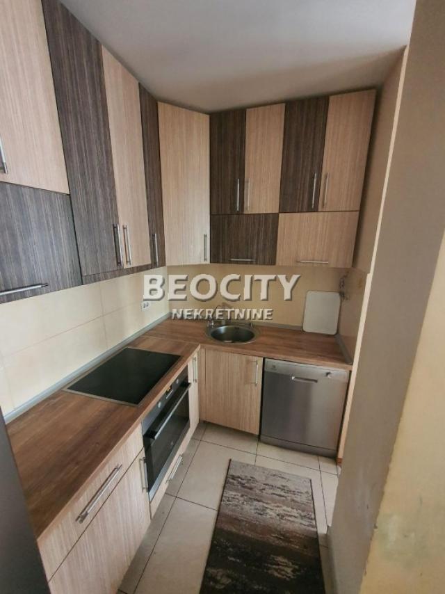 Novi Sad, Rotkvarija, Kisačka , 4. 5, 105m2, 250000EUR