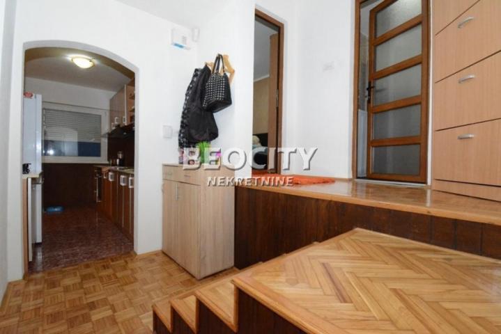 Barajevo, Meljak, Brastva jedinstva , 8. 0, 380m2, 920000EUR