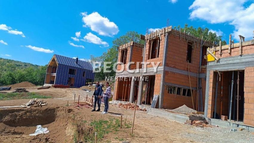 Fruška Gora, Fruška gora, , 4. 5, 172m2, 265000EUR Kompleks zidanih kuća