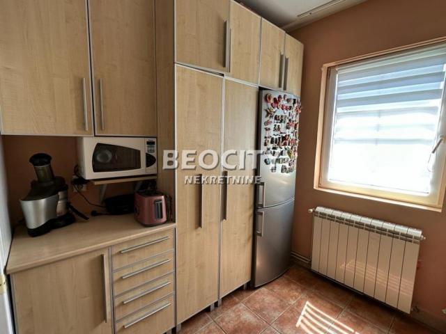 Voždovac, Autokomanda, Bože Jankovića, 4. 0, 95m2, 229000EUR