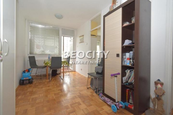 Novi Beograd, Blok 34, Bulevar Arsenija Čarnojevića, 3. 0, 70m2, 196000EUR