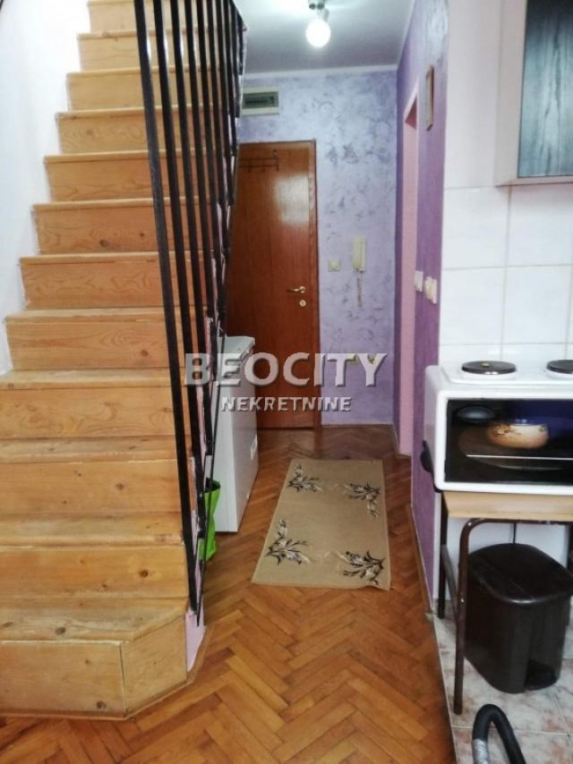 Novi Sad, Centar, Valentina Vodnika, 1. 5, 32m2, 65000EUR