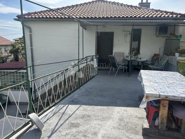 Flat Pehlin, Rijeka, 83,01m2