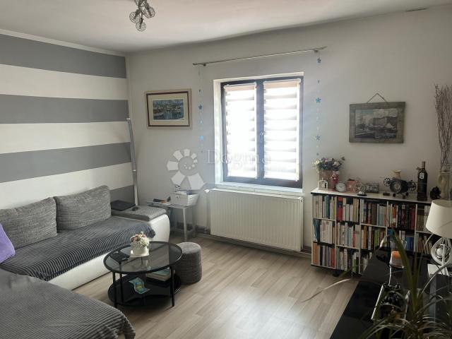 Flat Pehlin, Rijeka, 83,01m2