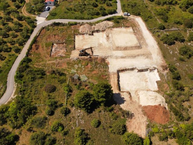 VODICE MODERNE UND LUXURIÖSE WOHNUNG MIT SCHWIMMBAD IN EINEM EINFAMILIENHAUS MIT SCHÖNER AUSSICHT