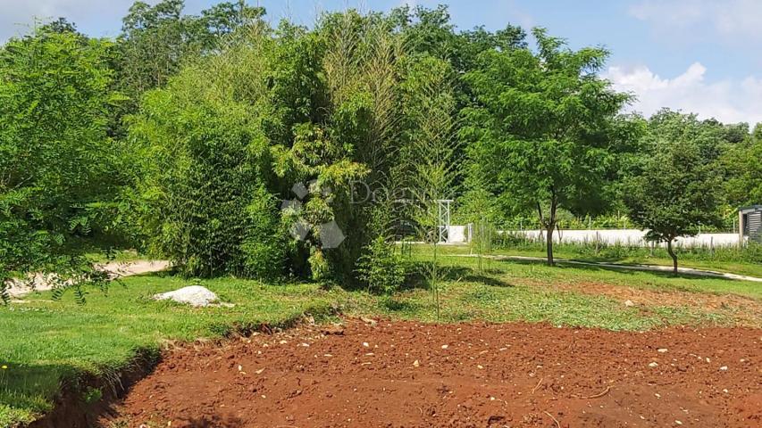 Land Labin, 900m2