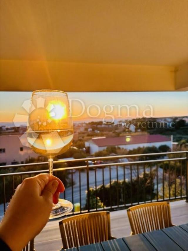 Apartman sa predivnim pogledom u Banjolu