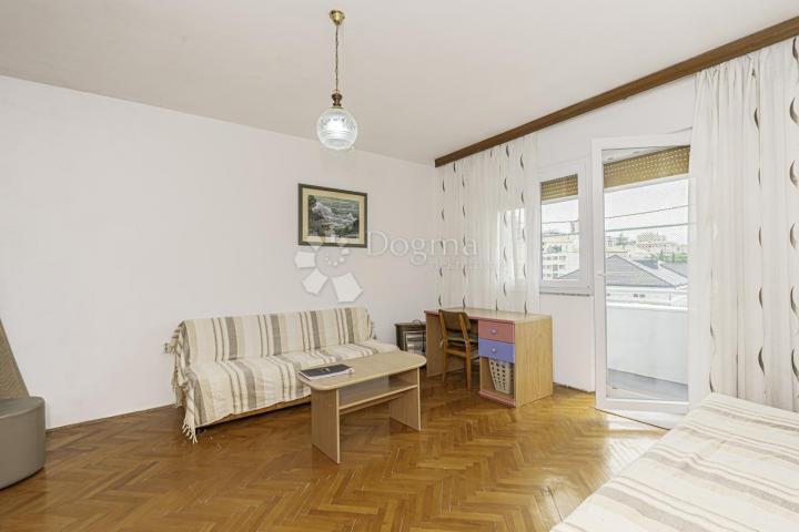 Flat Centar, Rijeka, 41,43m2