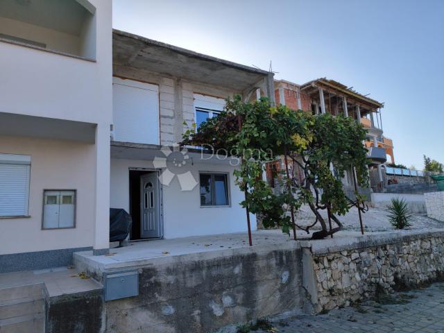 Haus Arbanija, Trogir - Okolica, 85m2