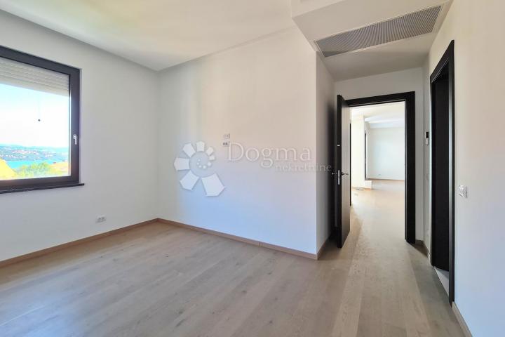 Wohnung Opatija, 138,75m2