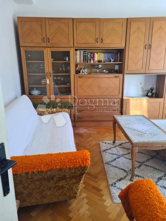 Flat Grad, Šibenik, 75m2