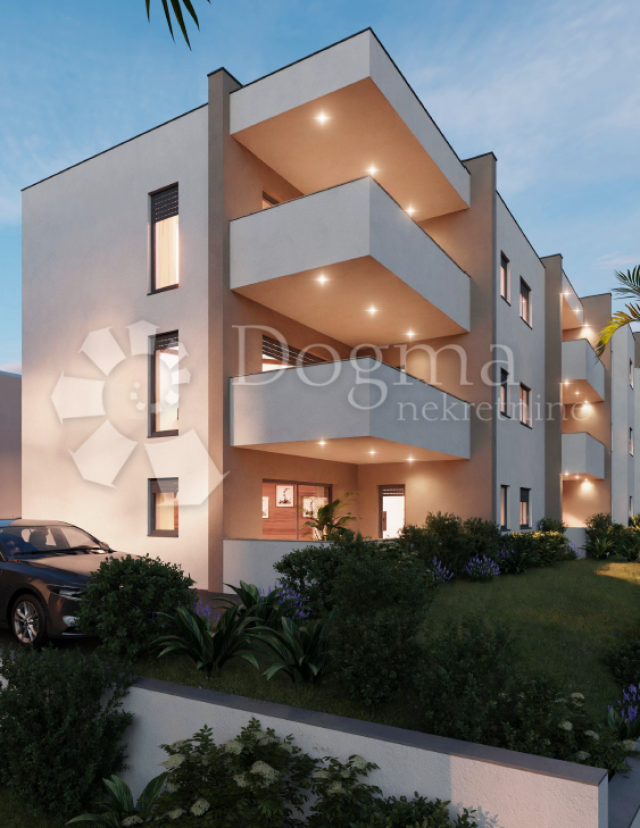 VODICE NOVI ODLIČAN APARTMAN  U PRIZEMLJU AP 1 65, 47 M2