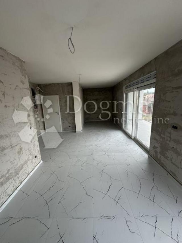 STAN U CENTRU TROGIRA PENTHOUSE 72M2