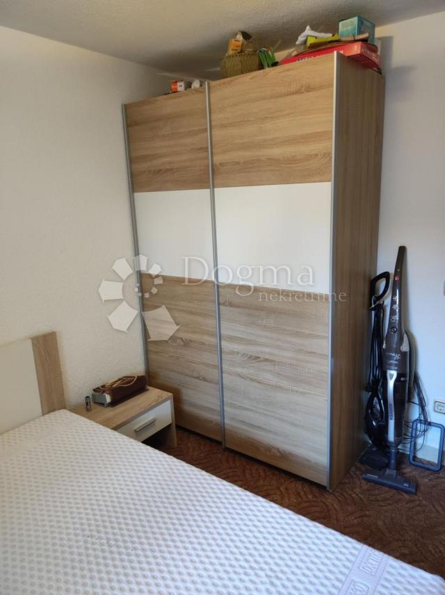 APARTMAN SA VRTOM I KONOBOM