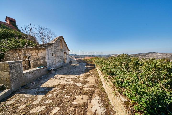 House Nerežišća, 1.841m2